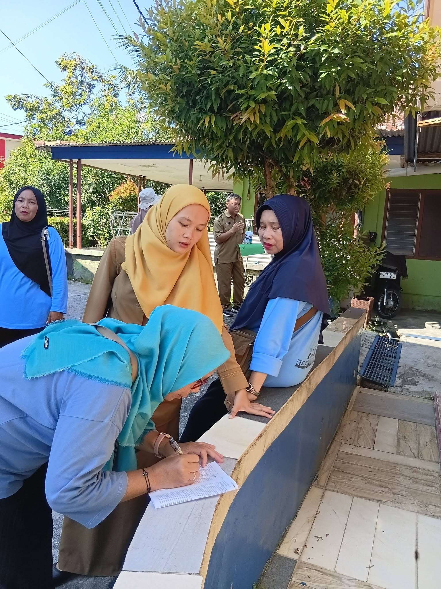 Kegiatan Peninjauan Jentik Nyamuk dan Survei ABJ (Angka Bebas Jentik)