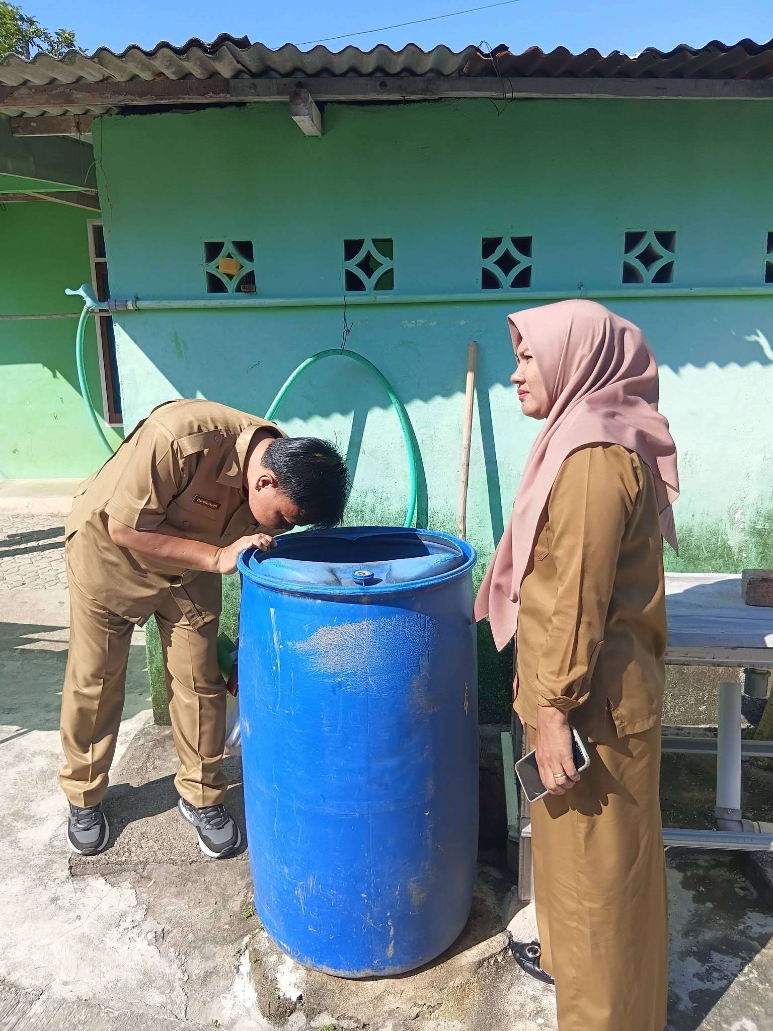 Kegiatan Peninjauan Jentik Nyamuk dan Survei ABJ (Angka Bebas Jentik)